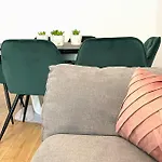 Chic W Parking Apartament