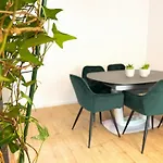 Chic W Parking Apartament Braszów