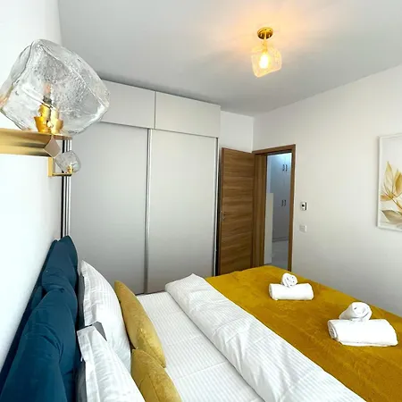 Chic Residence W Parking Apartment *