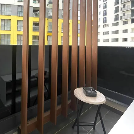 Chic In Cosmopolit With Balcony Apartment