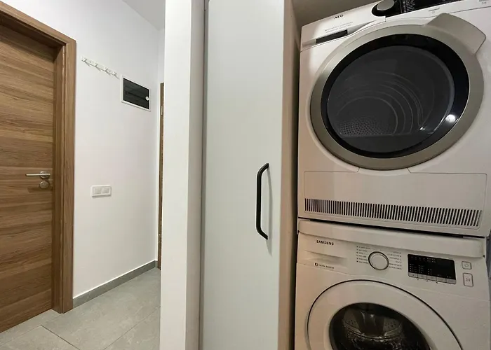 Chic W Parking 布拉索夫